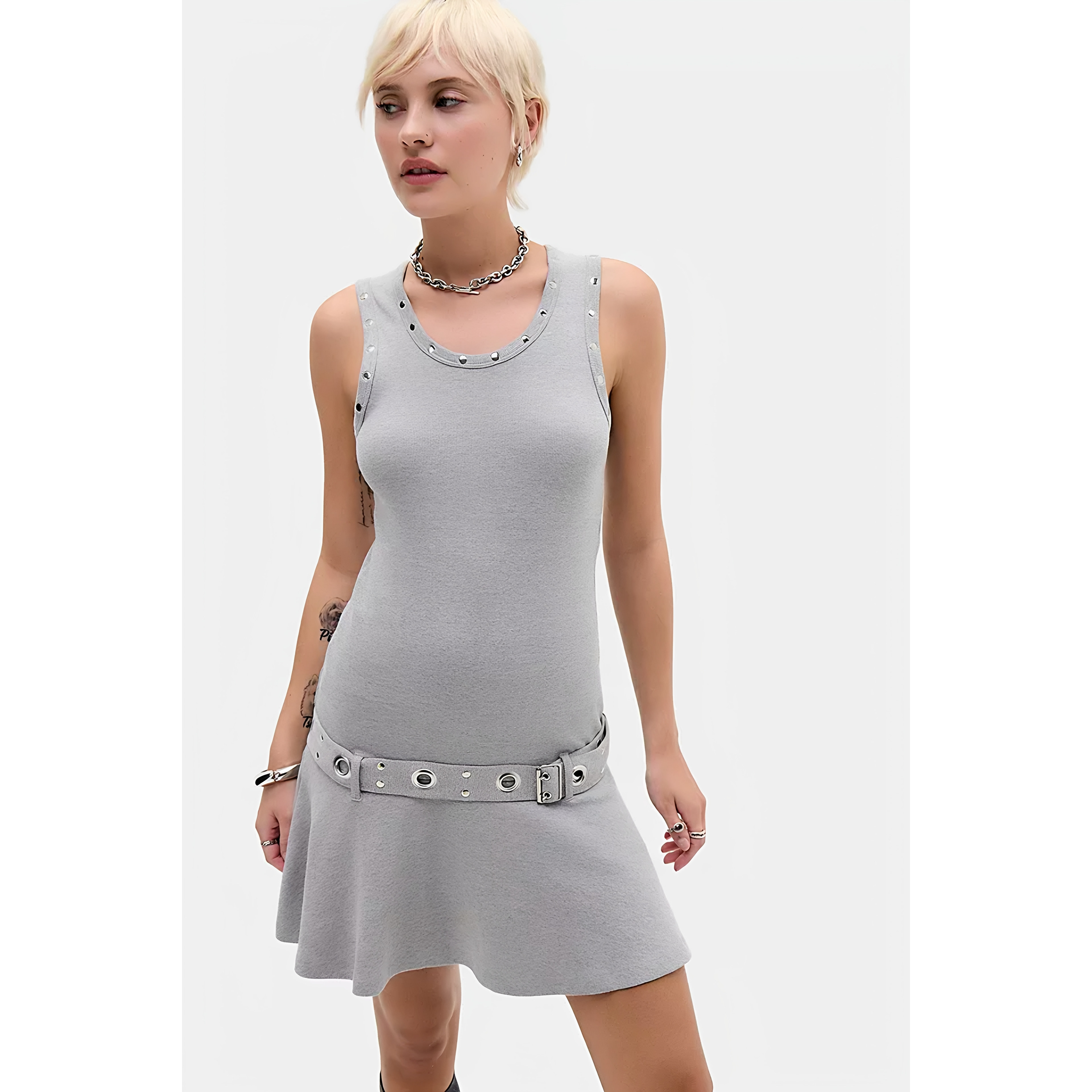 英国代购正品03.28 名品UO 女装新款 时尚铆钉无袖迷人百搭连衣裙