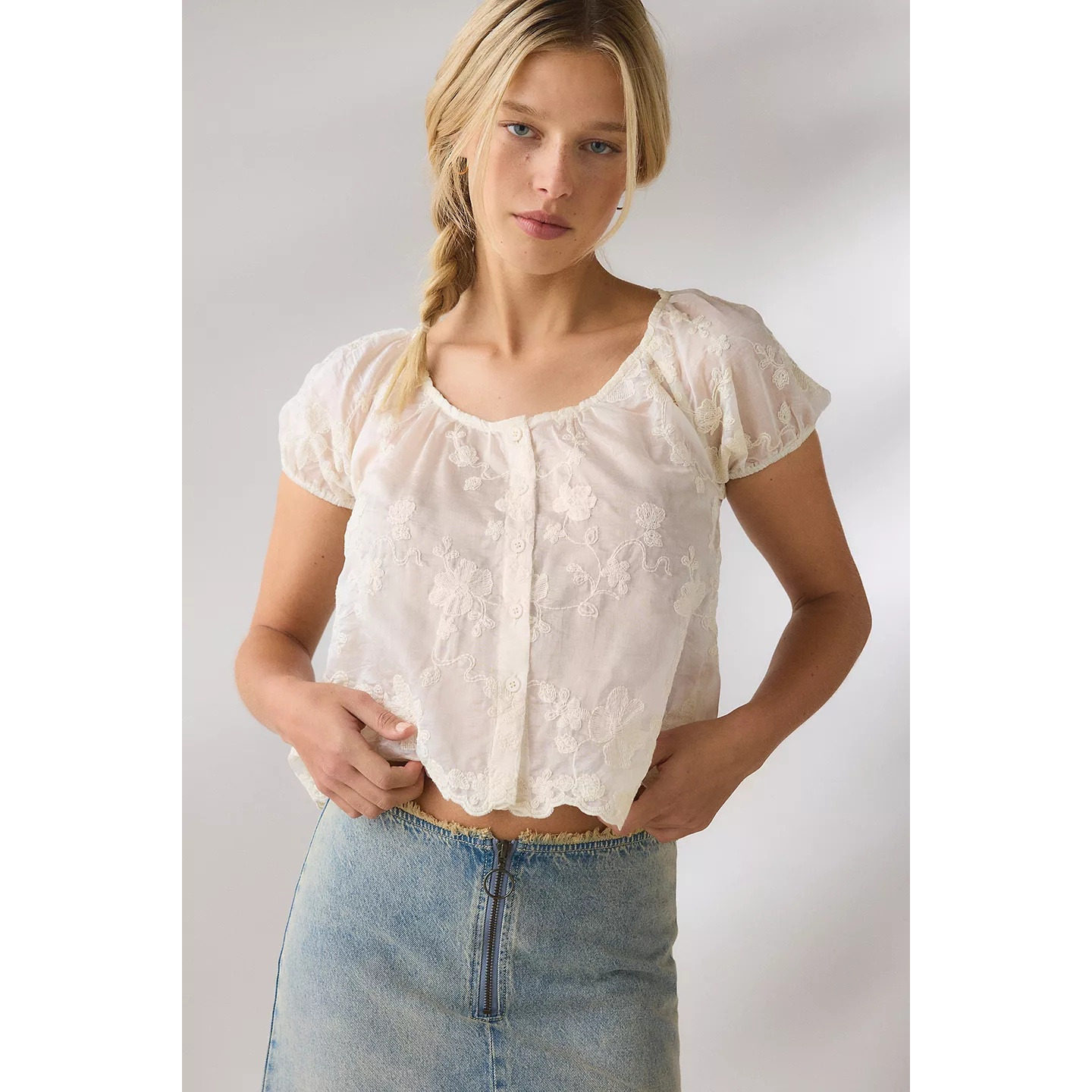 英国代购正品05.01 名品UO 女装新款 设计花短袖舒适百搭上衣
