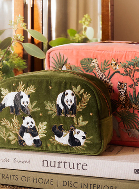 英国代购正品11.28 Pandas Makeup Bag 天鹅绒刺绣熊猫 化妆包