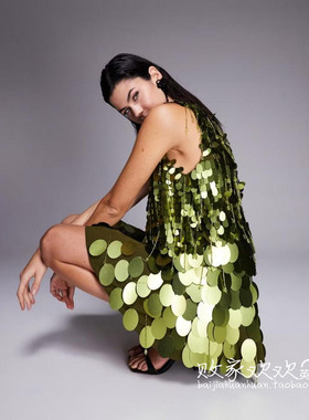 英国代购正品11.23 2025潮流导向 女装新款 设计大圆片迷人连衣裙