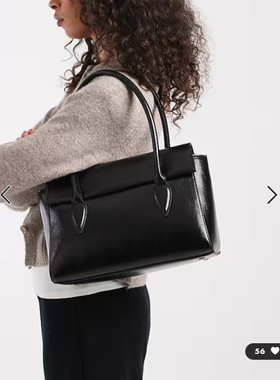 英国代购正品01.06 2026潮流导向 女包新款 深色翻盖设计单肩包