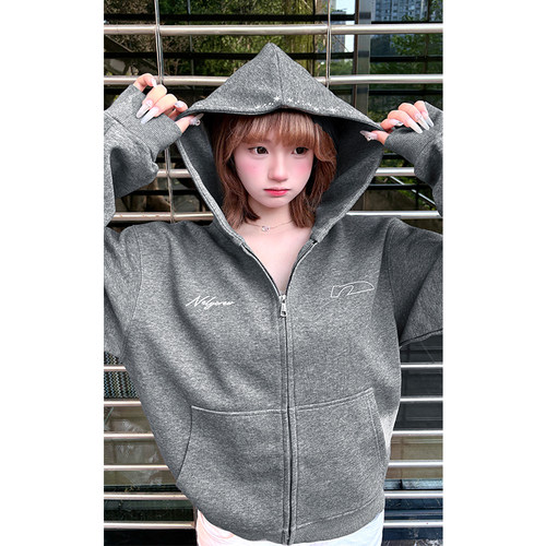 小尼力潮牌刺绣连帽卫衣