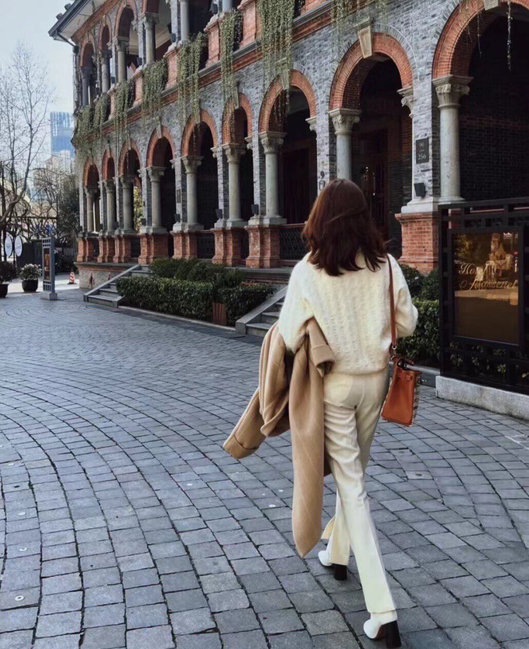 Tings~江疏影同款~小众SC高腰显瘦小直筒开衩白色牛仔裤女