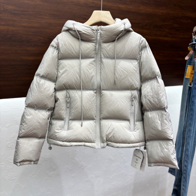 韩版宽松短款羽绒服女95白鸭绒泡芙排骨外套小个子设计感2025H138