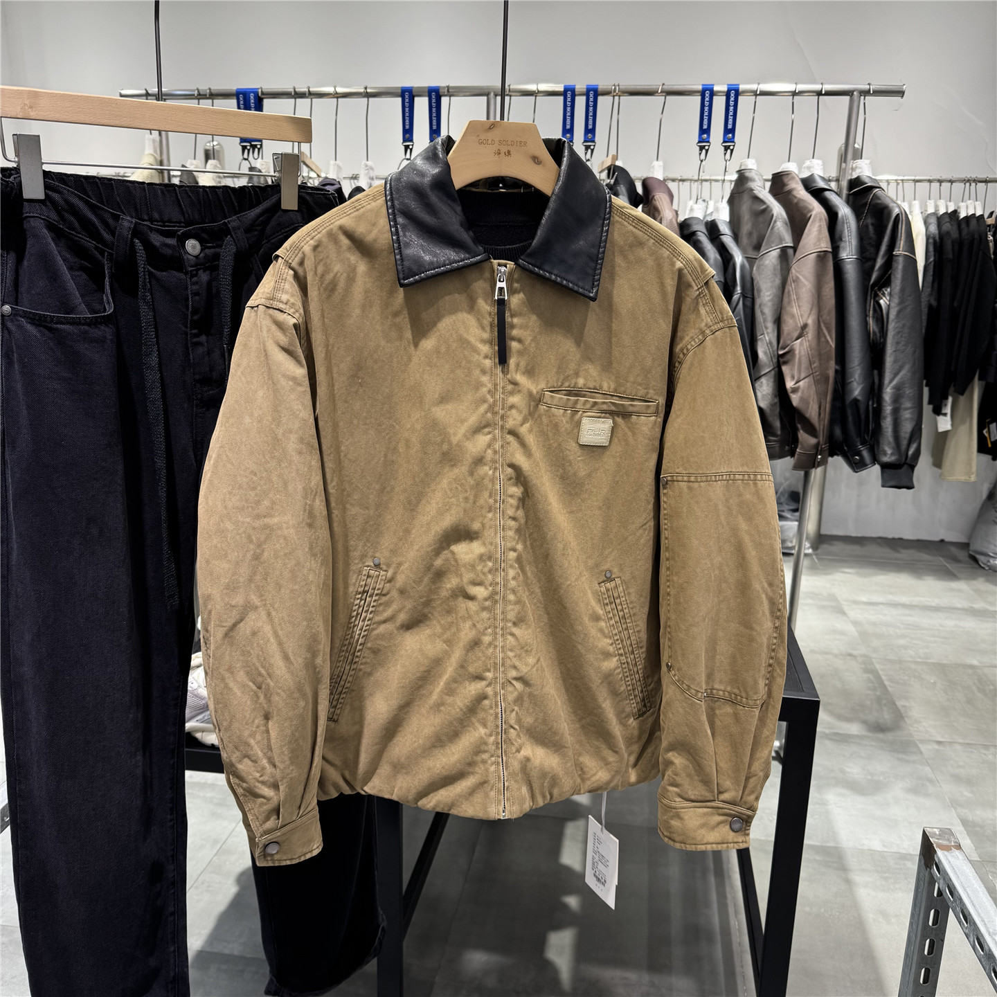 2025冬季男宽松加厚保暖羽绒服