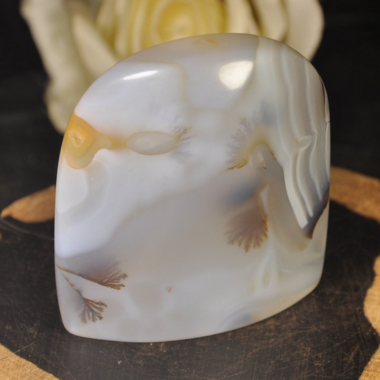 精品手工打磨 天然缠丝缟玛瑙石 奇石摆件 天使之眼象形 D201116