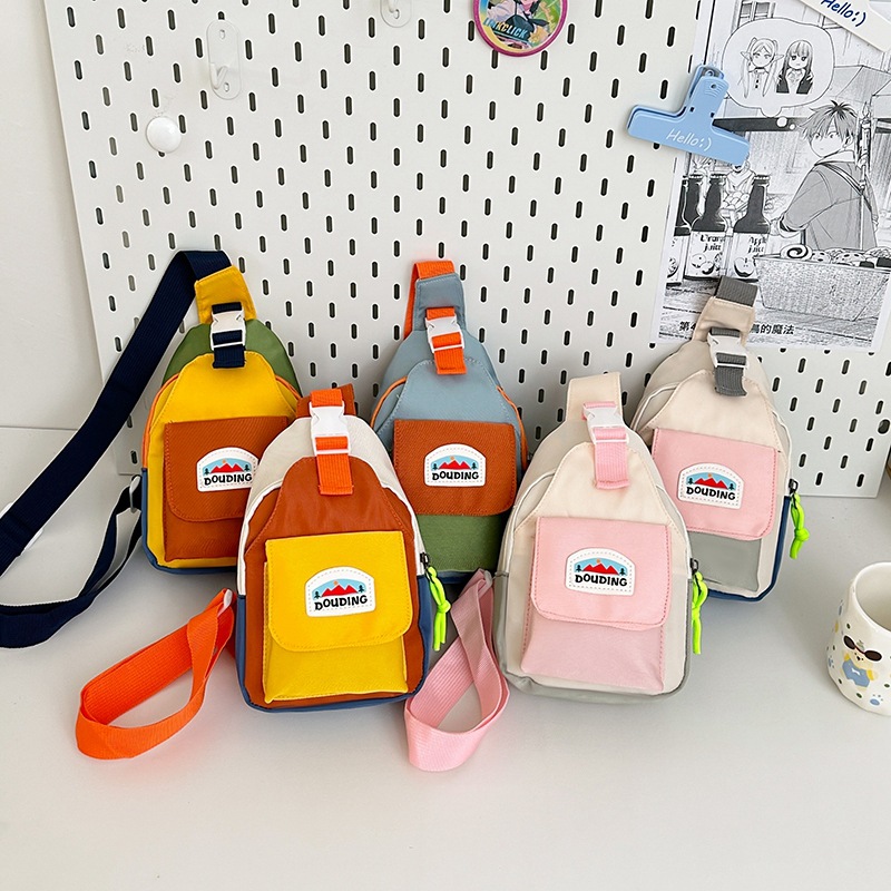 韩版时尚撞色小孩胸包休闲运动轻便外出宝宝斜挎包新款外贸儿童包