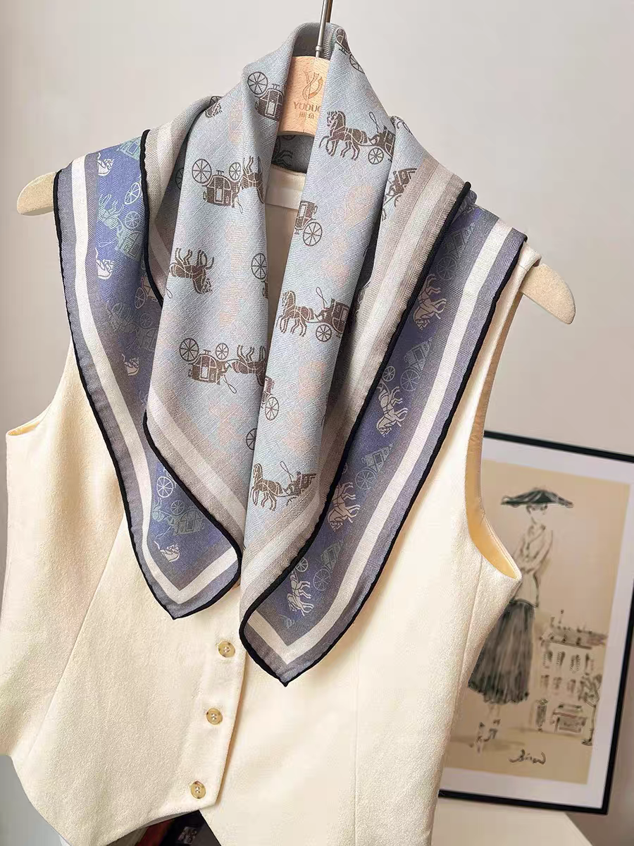 桑蚕丝真丝羊毛【蓝色马车丝毛方巾】双面女百搭秋冬高端丝巾围巾