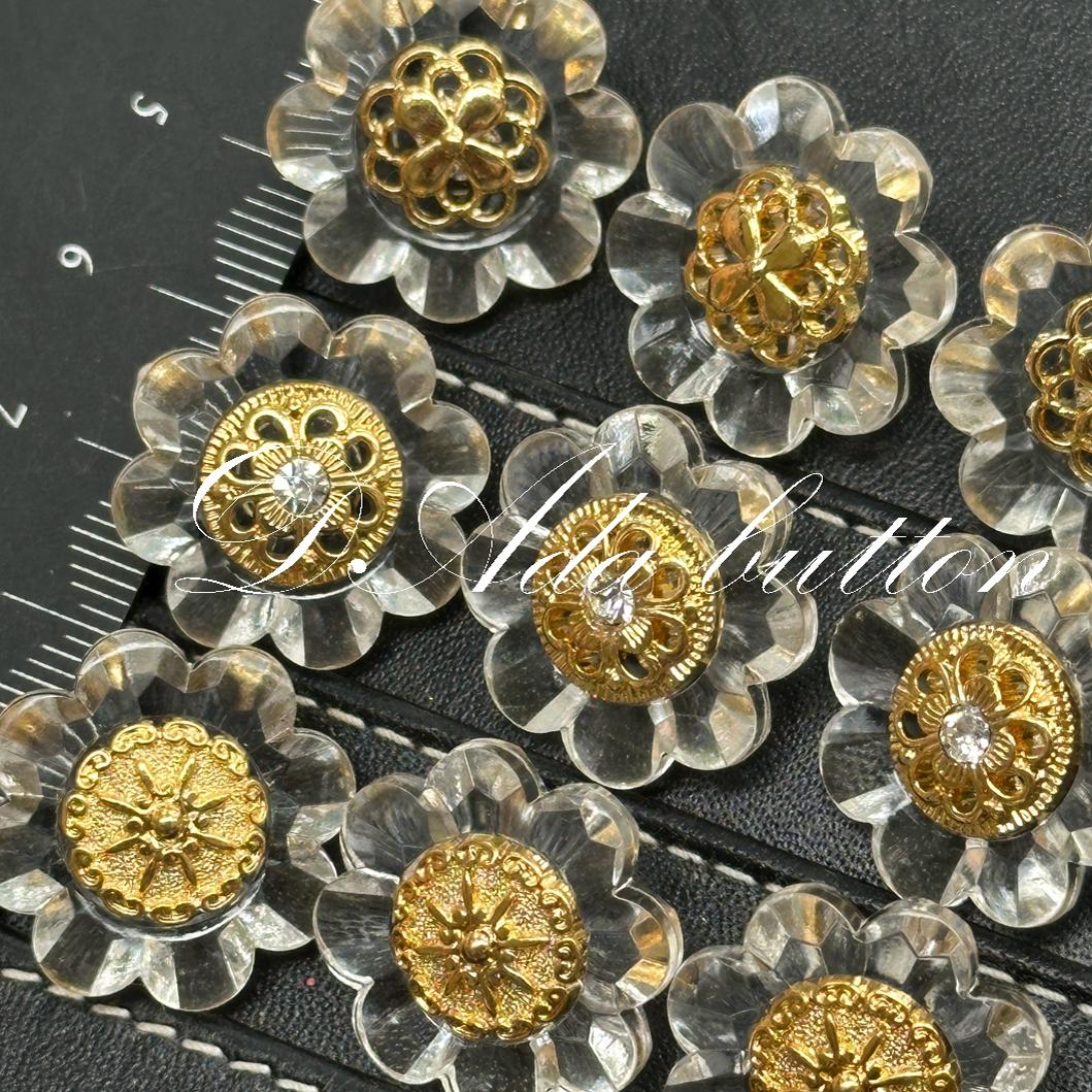 M192-21mm 高端金装饰透明压克力花朵钮扣