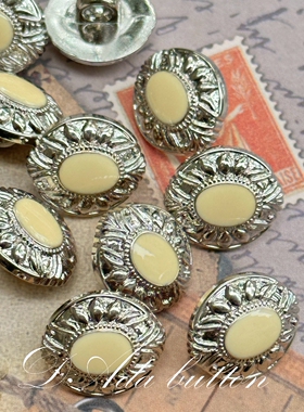 M132 18mm新古典美式复古纽扣 日本饰品材料