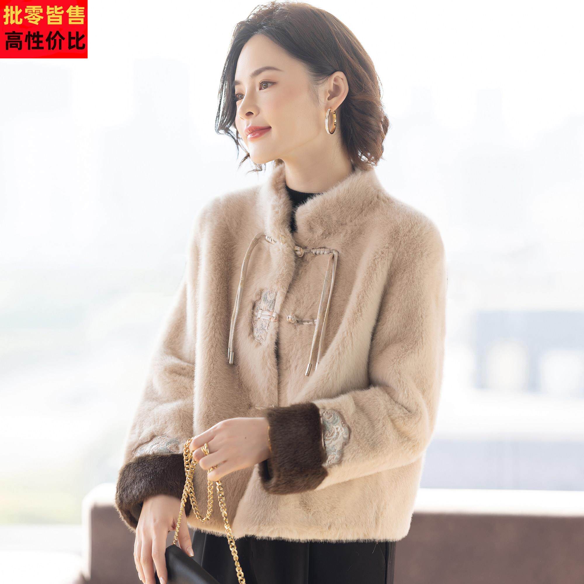 新中式妈妈冬装外套2025新款洋气时尚中老年人妇女加厚冬天上衣服