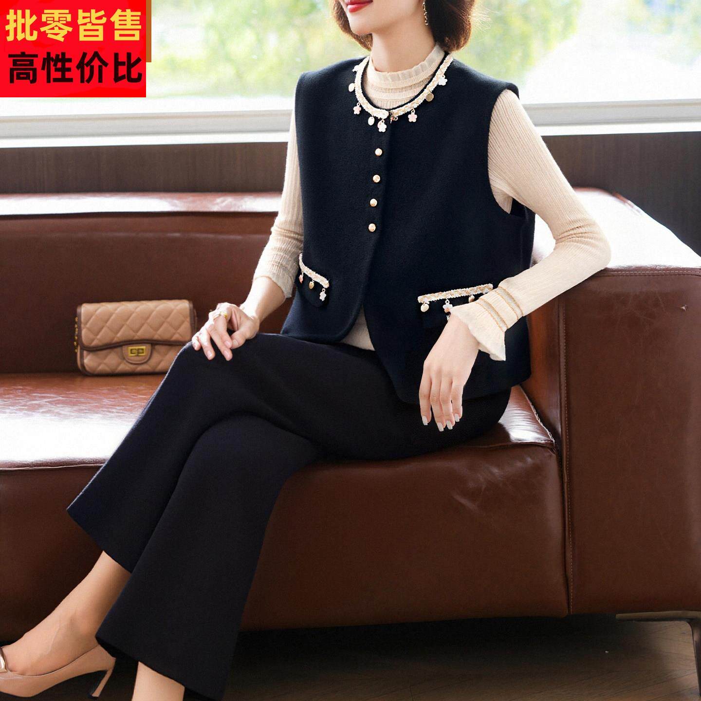 妈妈时尚花边领打底衫中年女装春秋装毛衣中老年洋气针织三件套装