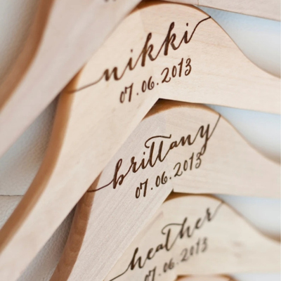 Personalized wedding Hanger 定制名字婚礼衣架新娘婚纱礼服衣架