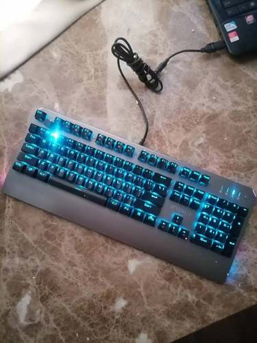 ZIDLI磁动力ZK5光轴游戏机械键盘电竞吃鸡cf网吧专用手托左有磨损