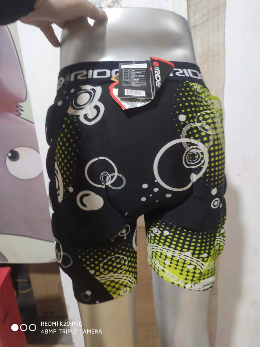 单车周边男女款韩国单轮滑防摔裤滑雪防摔裤滑雪裤