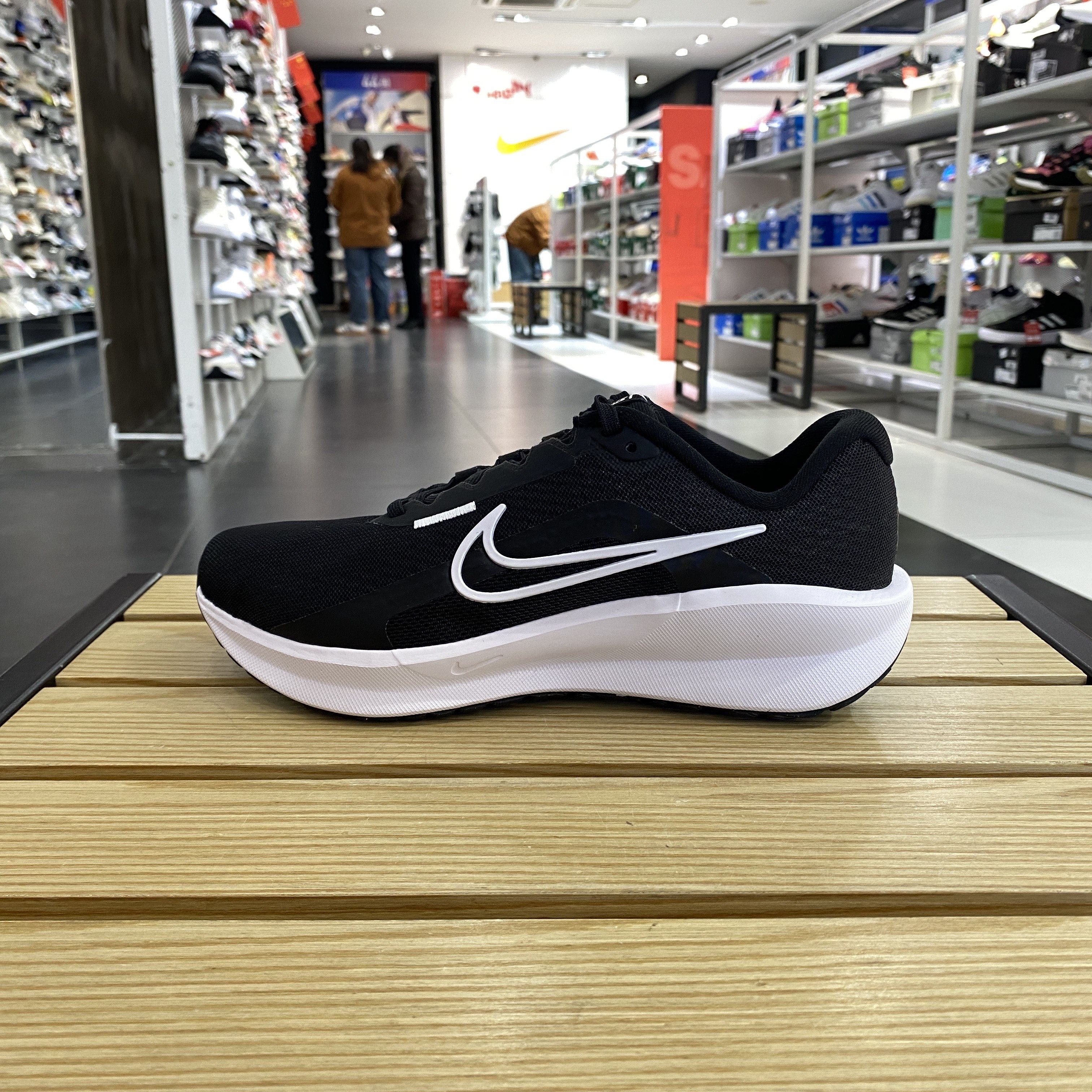 NIKE耐克男鞋透气轻便RunSwift3缓震训练鞋公路跑步鞋FJ1284-001