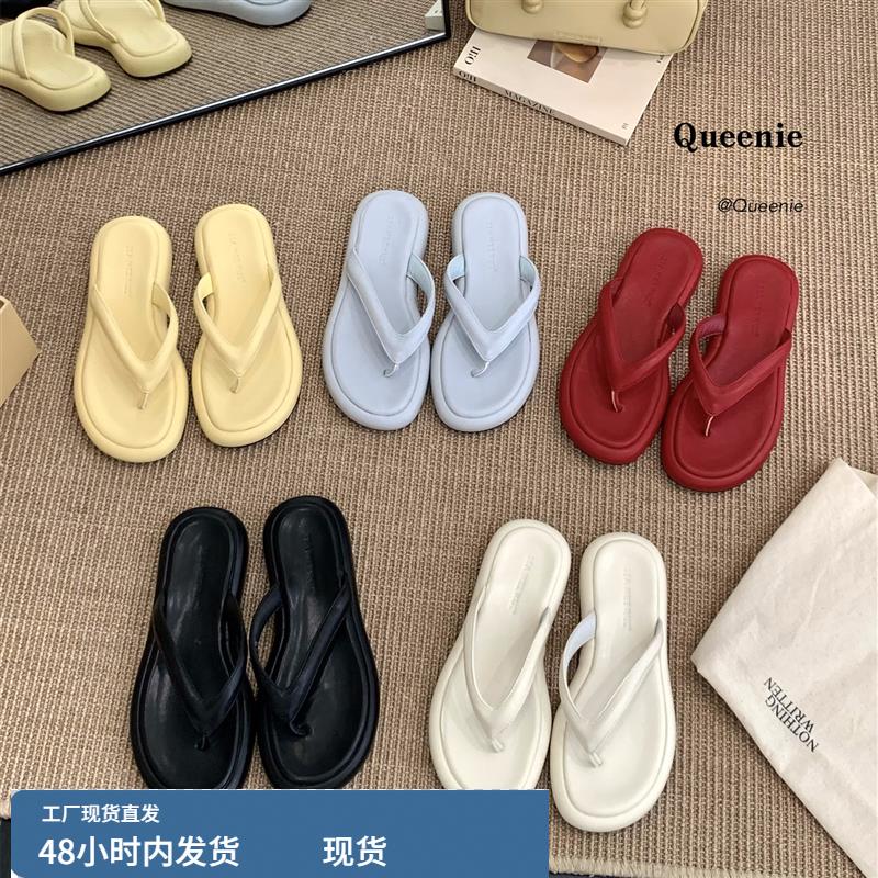 厚底夹脚人字拖鞋女鞋子外穿2025夏季配裙子度假沙滩凉拖红色凉鞋