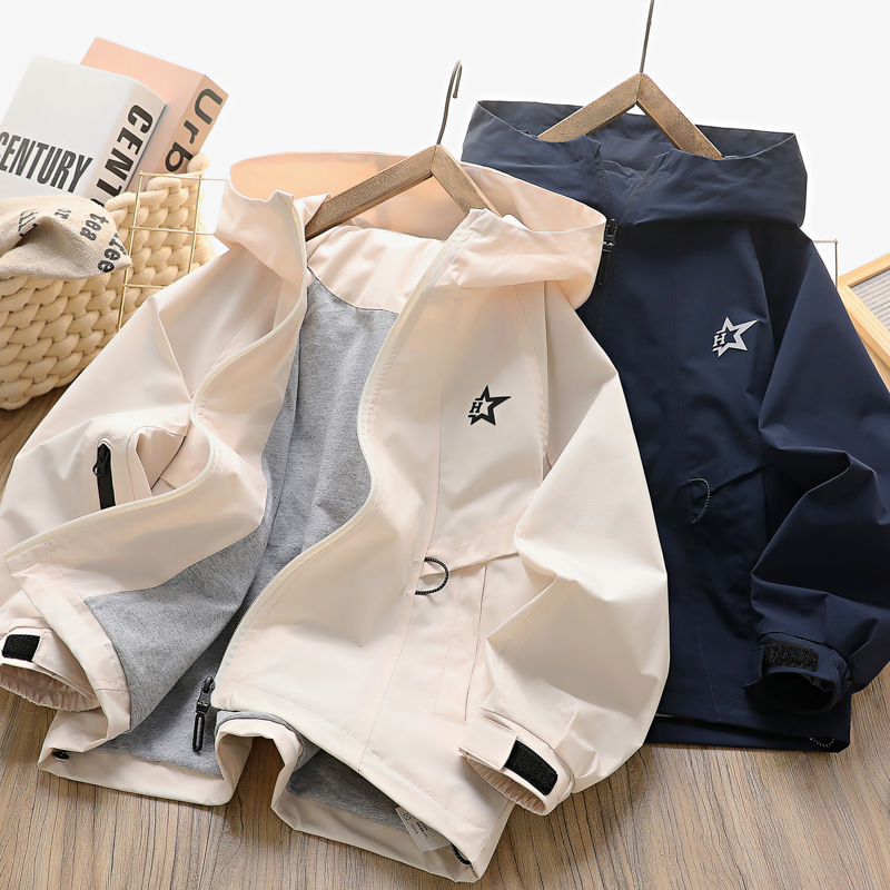 男童外套春秋款2025新款中大童户外休闲连帽上衣男孩拉链防风夹克