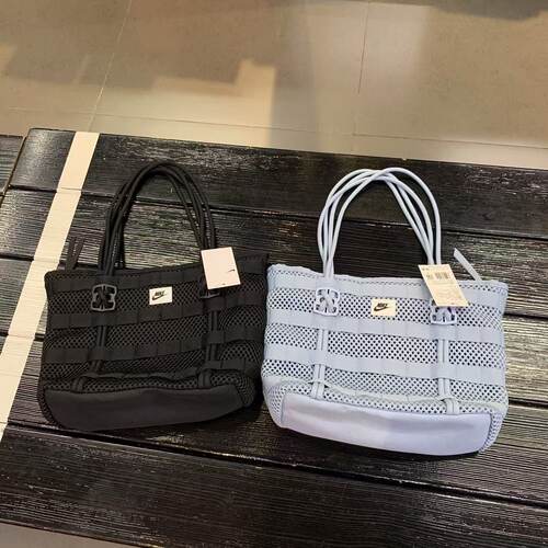 耐克Nike手提包斜挎托特包CU2607