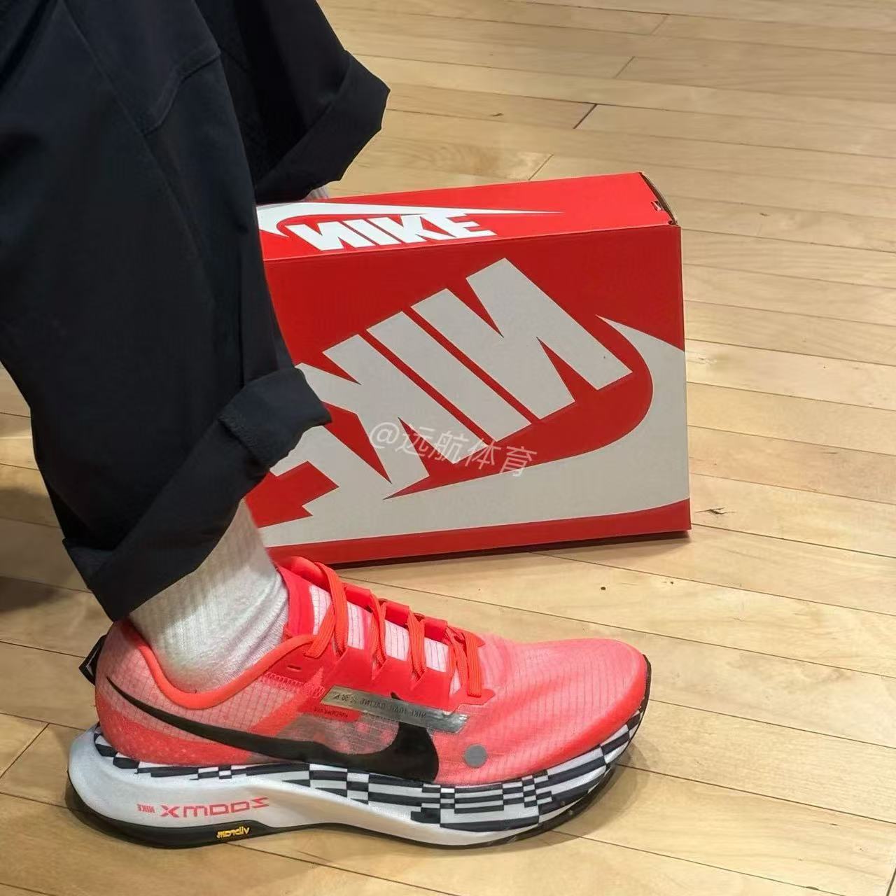 耐克男子运动休闲跑步鞋DX1978