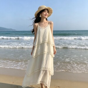波西米亚风白色吊带连衣裙女夏绝美新疆川西旅游海边度假海岛长裙