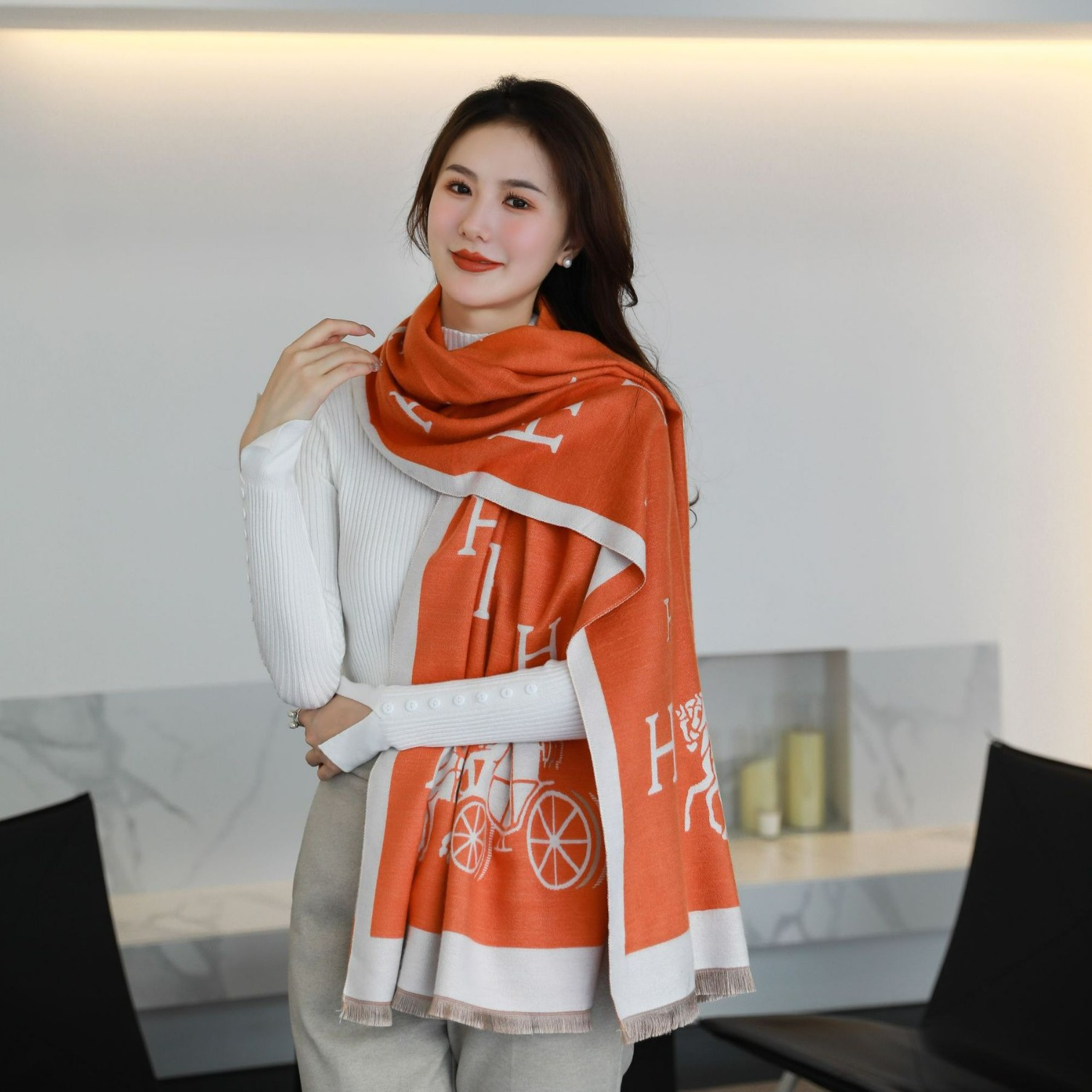 冬季新款围巾女双面提花仿羊绒披肩女高级感百搭保暖围脖