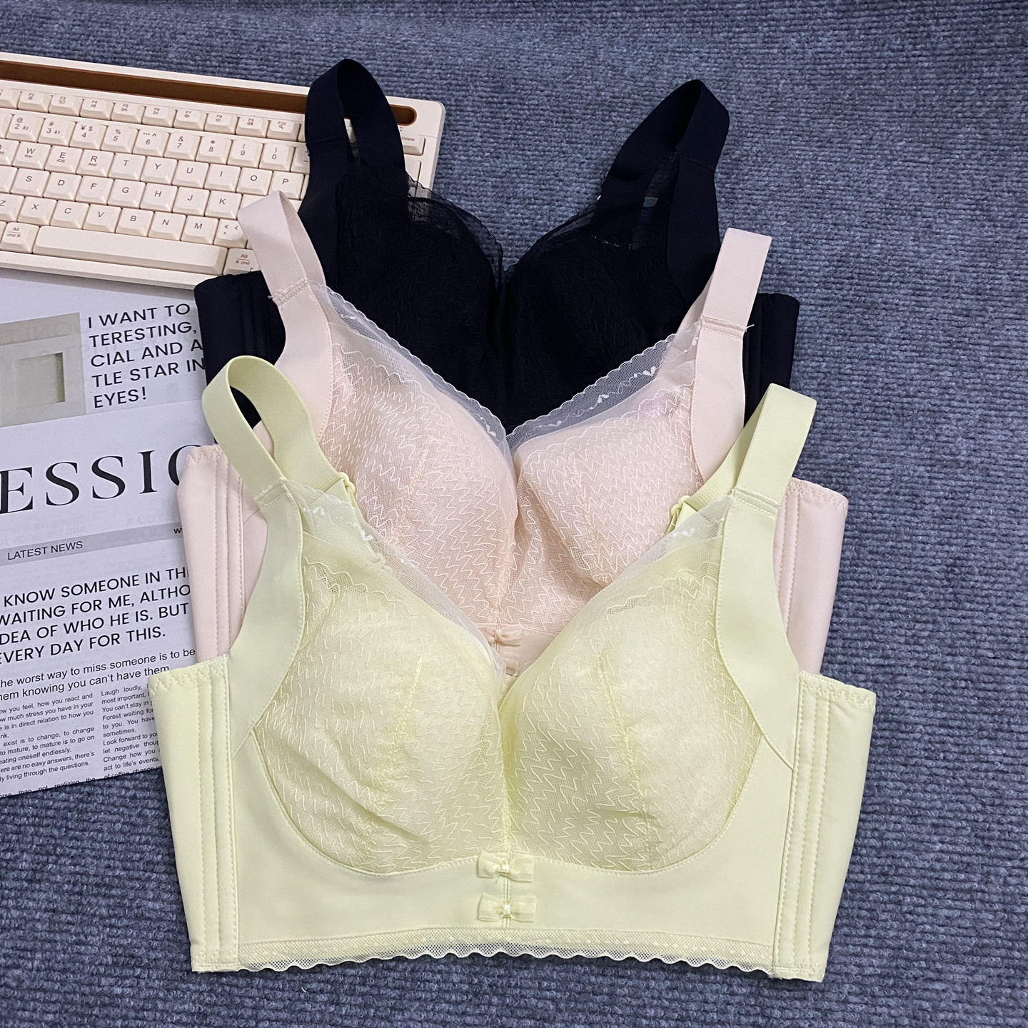 无钢圈文胸C杯0.3cm薄款大胸显小收副乳舒适透气内衣安琪儿2737