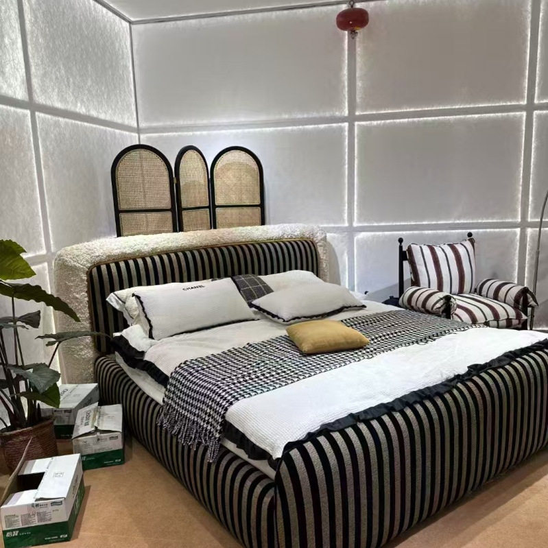 芬迪云朵床意式极简布艺床