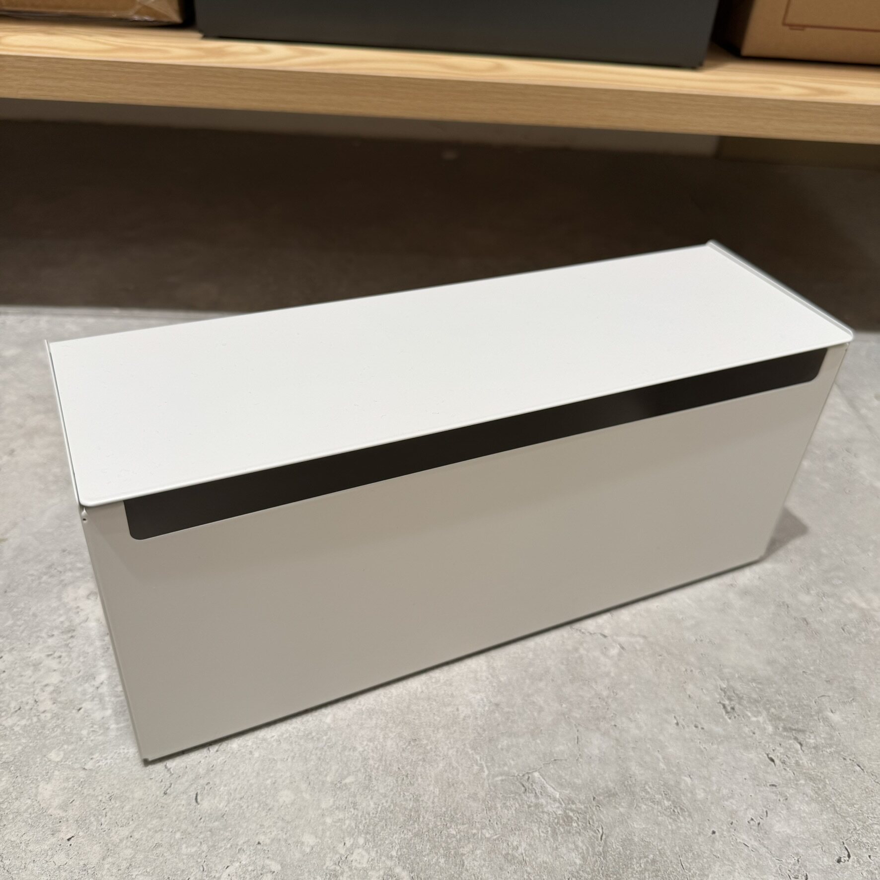 MUJI无印良品钢制掀盖式电源插座收纳盒深灰色灰白长43宽10高14cm
