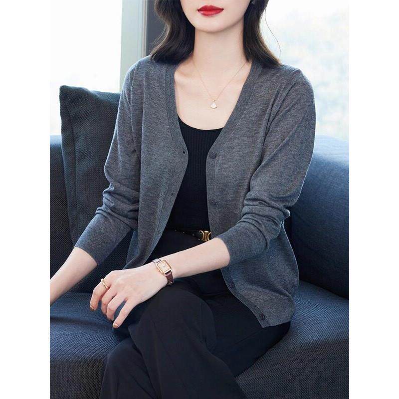 老师外套女开衫短款V领小披肩纯色100%羊毛衫宽松大码2025春秋季