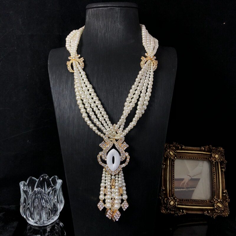 青岛中古饰品工厂多层珍珠串珠项链镶嵌莱茵石流苏设计感吊坠项链