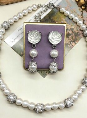 中古设计感轻奢百搭气质时尚珍珠串珠镶钻项链玫瑰花耳钉优雅时尚