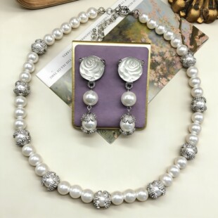 中古设计感轻奢百搭气质时尚 珍珠串珠镶钻项链玫瑰花耳钉优雅时尚