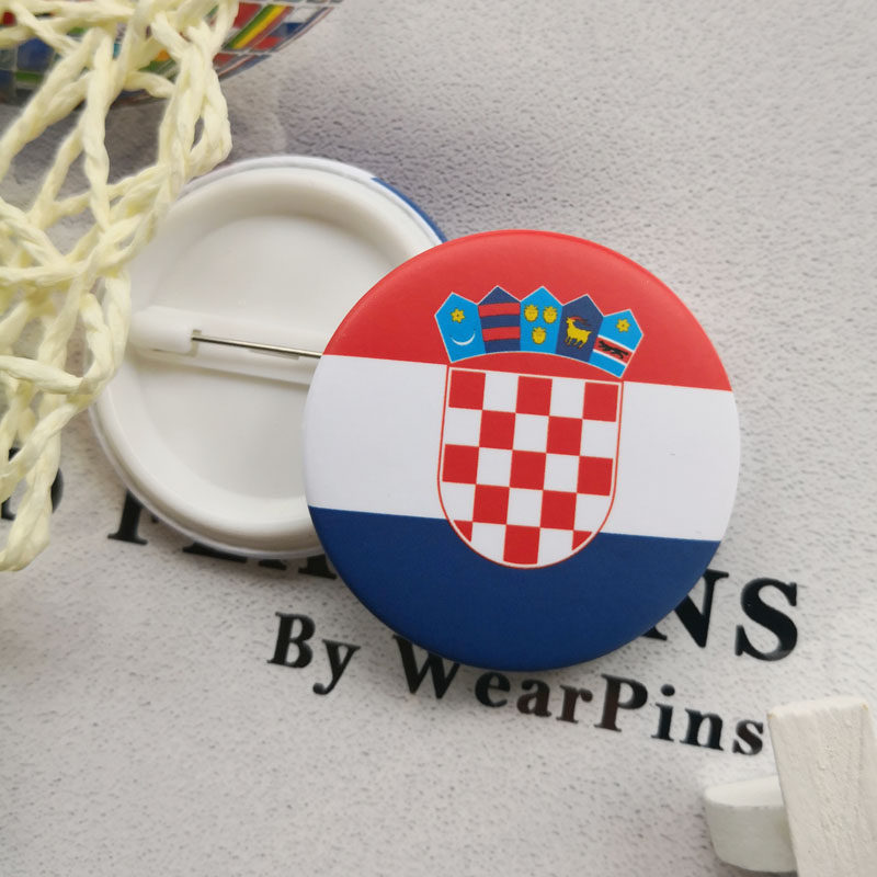 克罗地亚共和国国旗胸徽订制 世界旗帜胸针订做胸章 马口铁胸牌