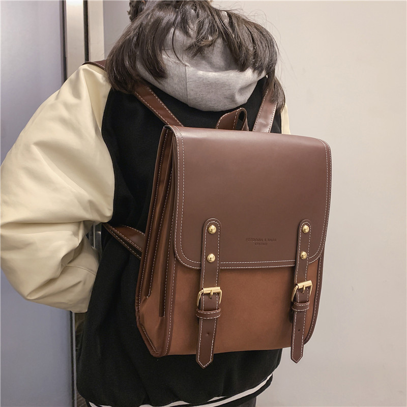 复古英伦风双肩包女学生校园大容量皮质书包电脑背包