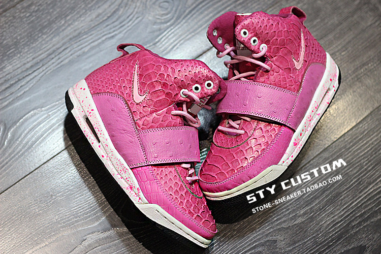 STY球鞋换皮 Nike Air Yeezy 1 骚粉鳄鱼纹蛇纹 高帮复古篮球鞋