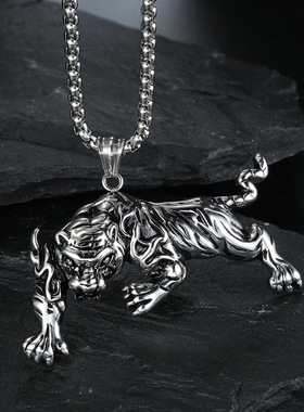 时尚钛钢项链 霸气老虎吊坠 复古猛虎潮人穿搭钛钢项链