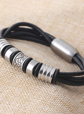 时尚风钛钢黑色皮手镯