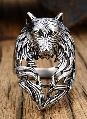 时尚钛钢戒指 欧美复古霸气狼头钛钢戒指  镂空狼头戒指指环