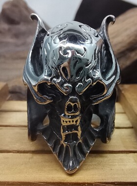 钛钢戒指骷髅时尚风骷髅钛钢戒指