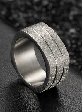 时尚钛钢戒指欧美复古珍珠沙黑色扳指霸气四方形潮男钛钢戒指指环