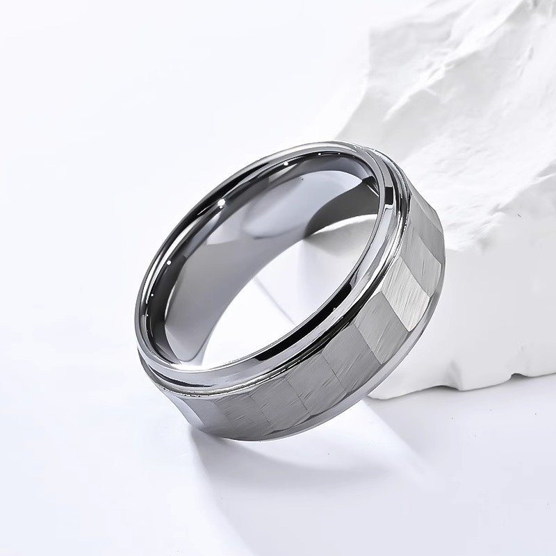 时尚男女戒指欧美碳化钨钢简约切割长方块戒指钨金防剐蹭钨金戒指
