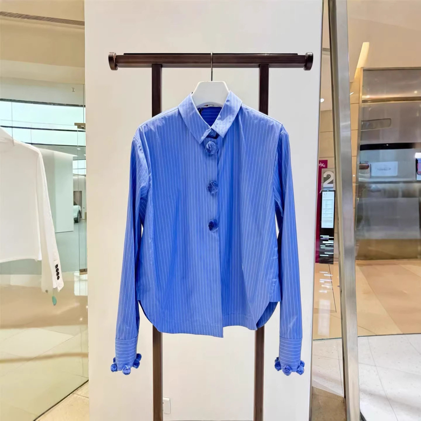 深圳南油｜26早春立体球球衬衫玫瑰花竖条纹显瘦小衬衫花朵上衣,女装/女士精品,衬衫,淘宝优惠券,粉丝福利购,淘宝优惠卷