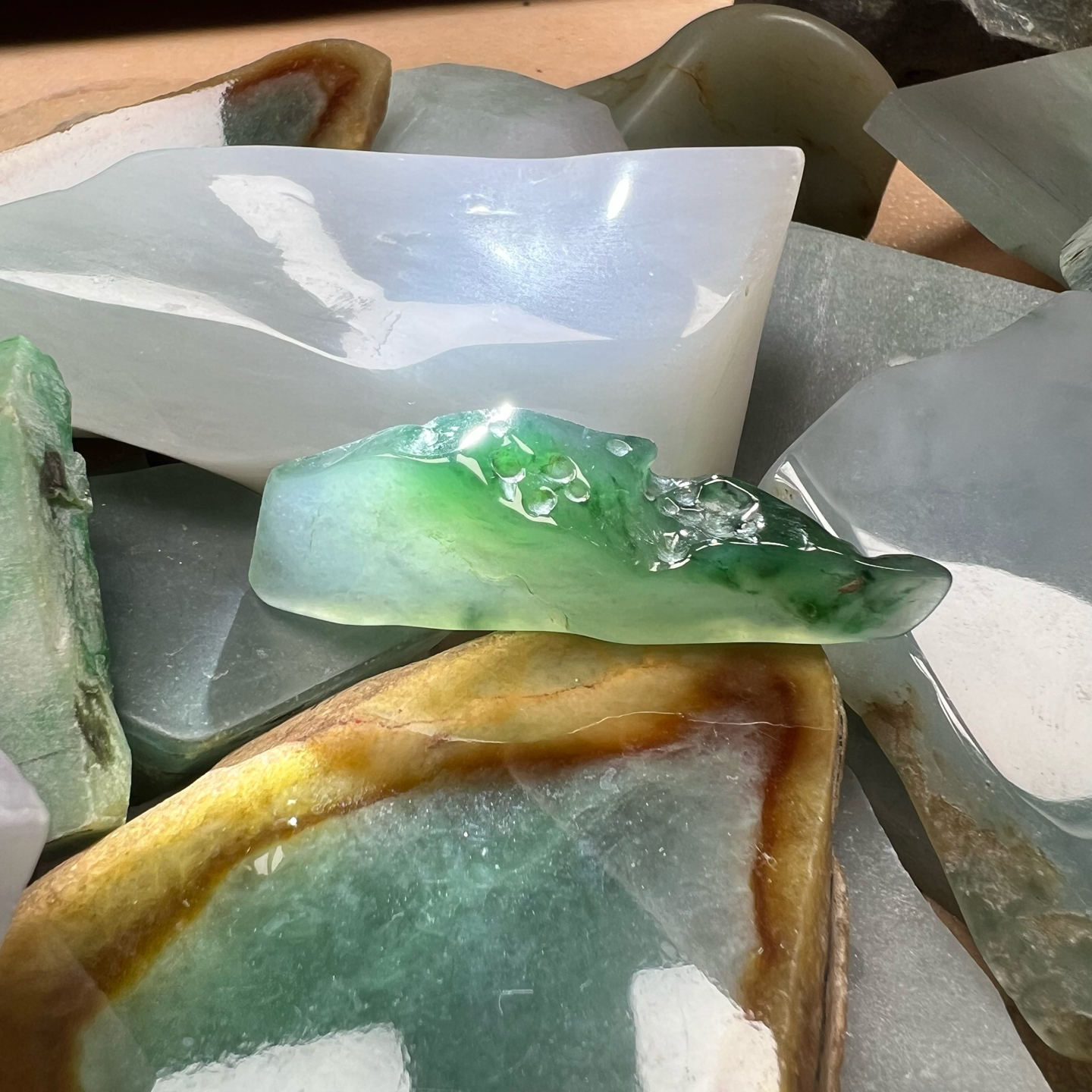 老坑原石冰糯种天然翡翠定制加工