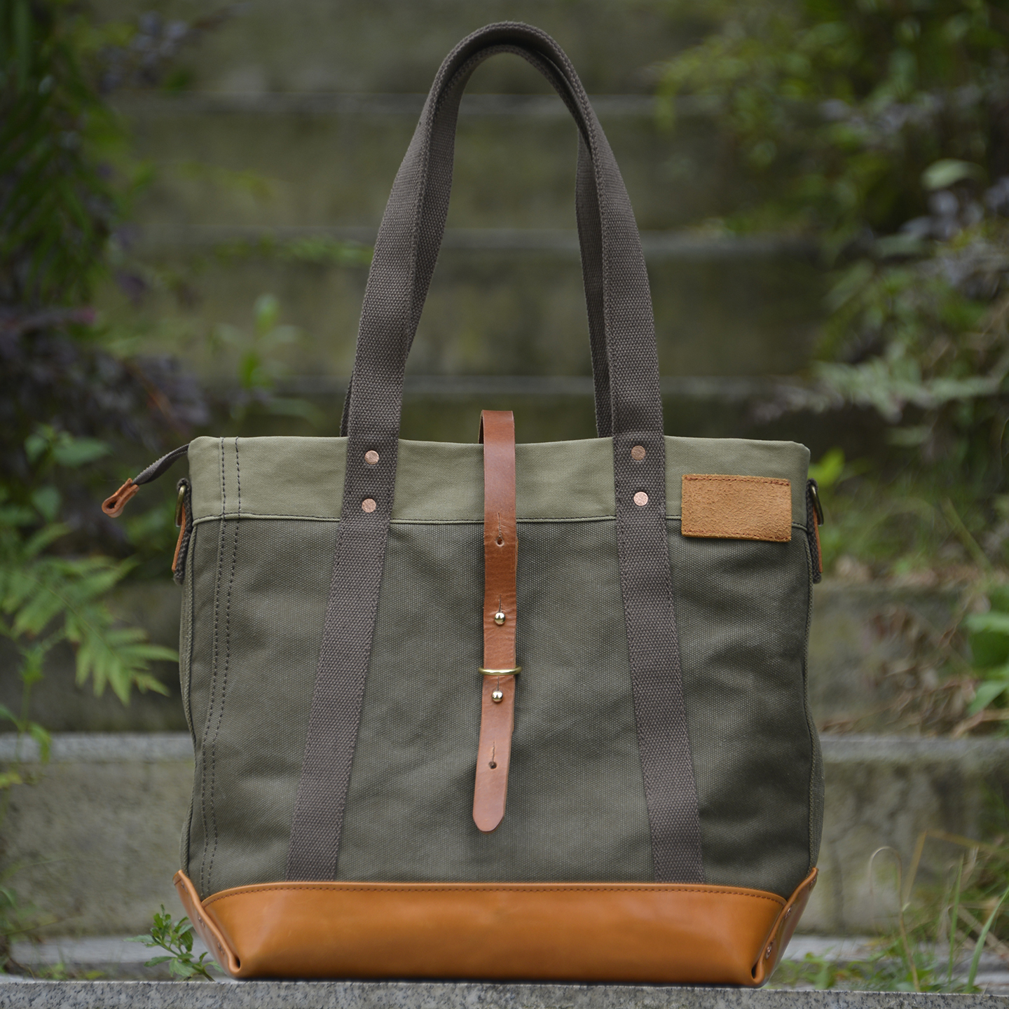 uivy原创重磅军绿撞牛皮帆布包