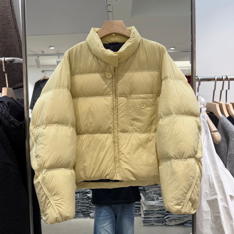 2025年秋冬新款流行女装短款白鸭绒羽绒服亮色洋气减龄保暖显瘦潮