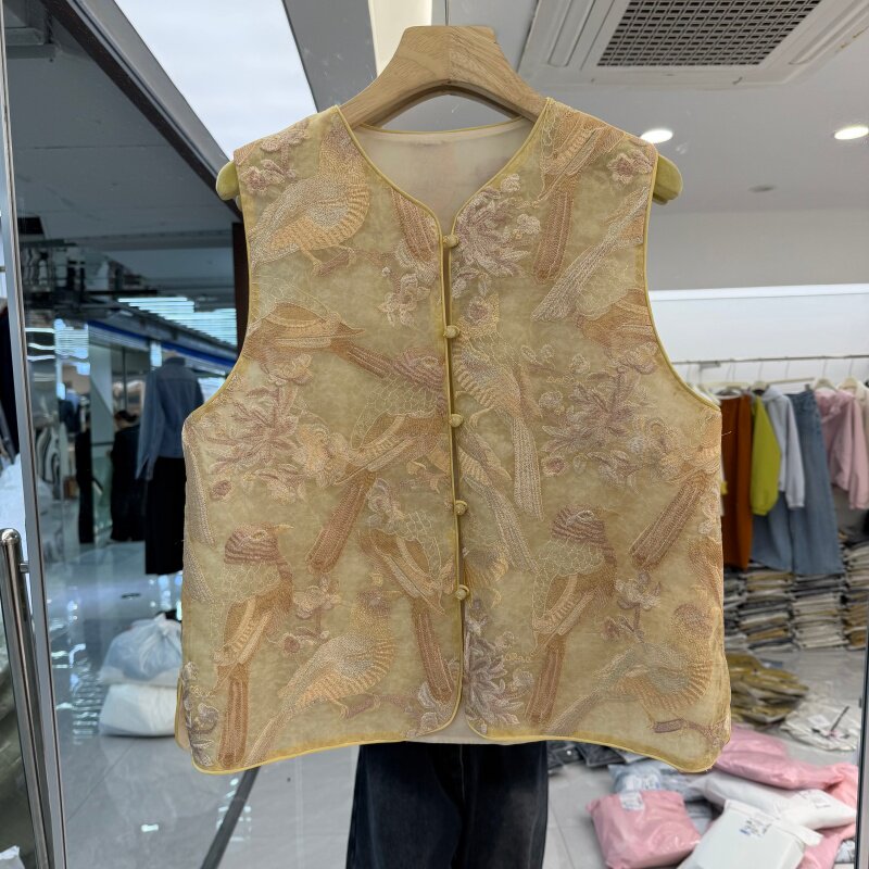 新中式女装马夹背心2026年春装新款重工花色刺绣小鸟图案国风马甲