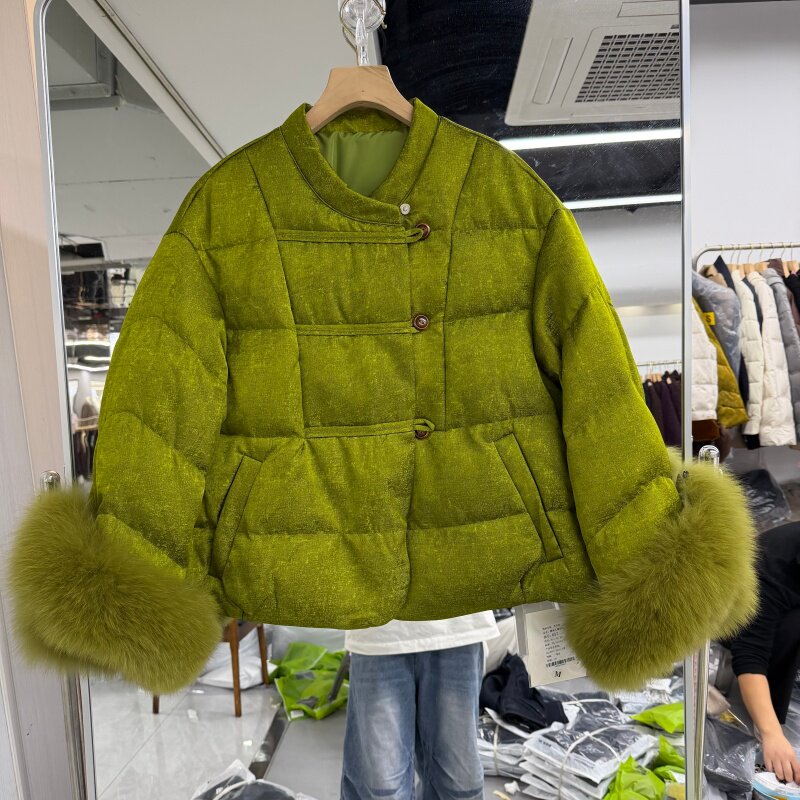 新中式女装鹅绒羽绒服2025年冬装新款袖口超大狐狸毛装饰保暖显瘦