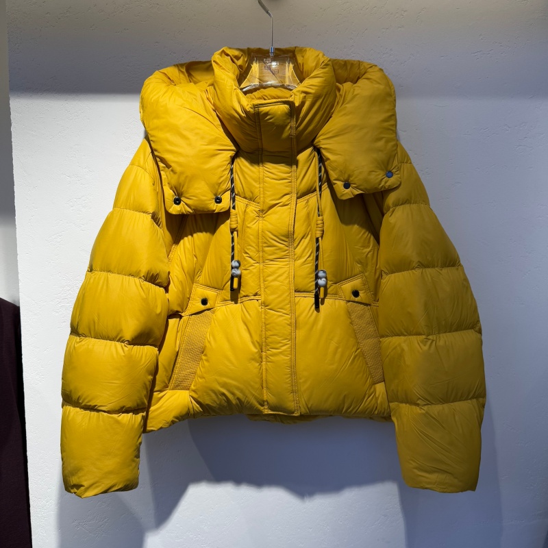 2025年冬装新款流行女装加厚90白鸭绒羽绒服连帽领保暖显瘦面包服