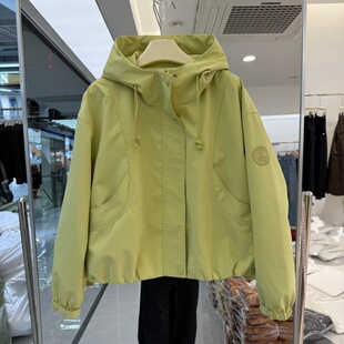 女装 2026年春装 韩版 时尚 冲锋衣外套连帽领宽松显瘦亮色系列潮 新款